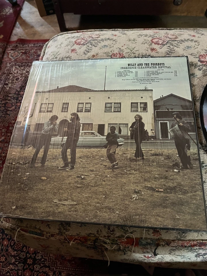 CREEDENCE CLEARWATER REVIVAL:Willy & The Poor Boys-U.S. LP 69 Fantasy 8397 - Image 3 of 4