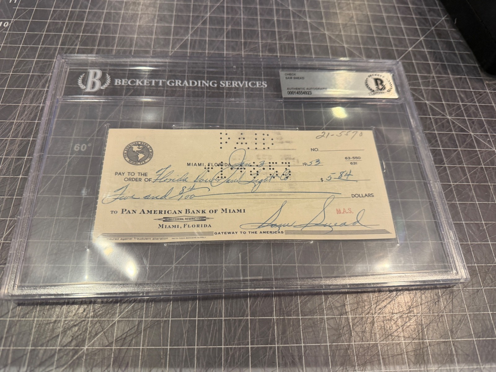 SAM SNEAD CHAMPION GOLFER SIGNED PERSONAL CHECK BECKETT SLABBED AUTHENTIC 