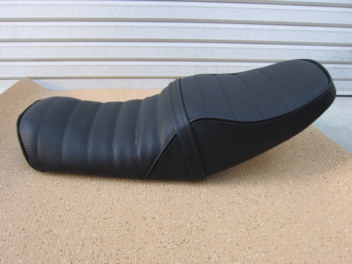 YAMAHA RZ250/RZ350 シート Yamaha RZ250 RZ350 Genuine Seat 4L3 Tuck Roll Reupholstered Used
