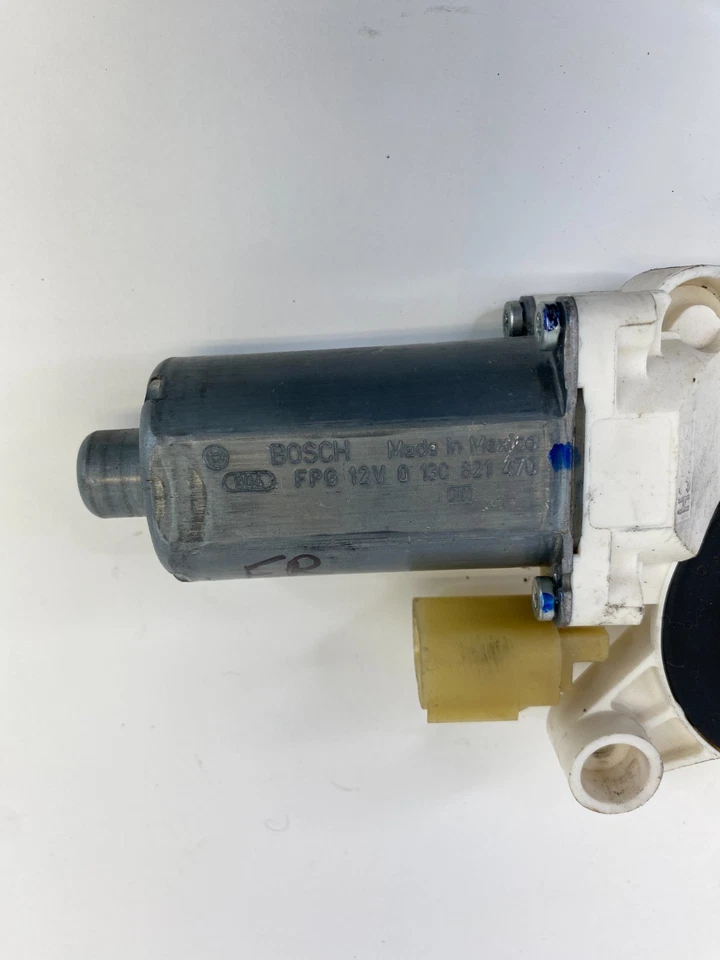 08-16 Chrysler Town & Country Motor Ventana Eléctrica Lado Delantero Derecho 0130821470 Fabricante de Equipo Original Foto 3 de 4