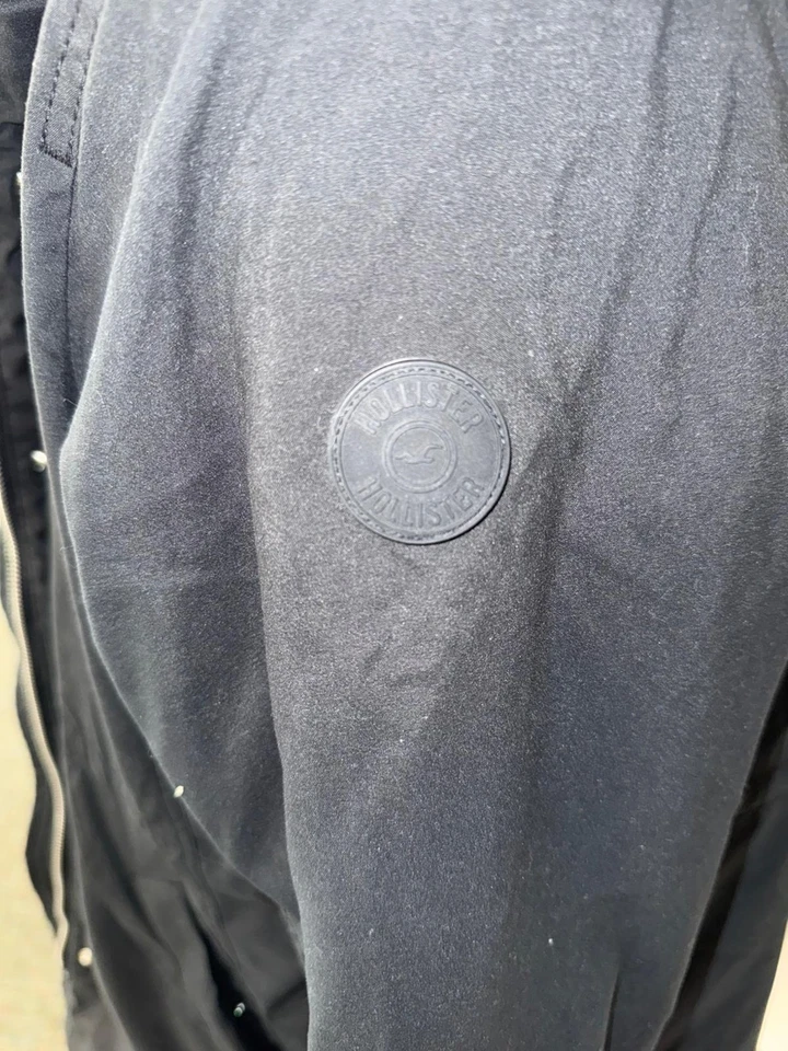 Chaqueta con Capucha Hollister Para Mujer Negra Parka Forrada de Piel Sintética Talla L - #9006 Foto 2 de 4