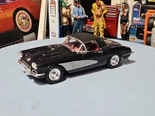VINTAGE MPC.REVELL.AMT.  BUILT MODEL CAR 🚗 CHEVROLET CORVETTE CONVERTIBLE 