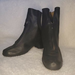 zippered rubber boots