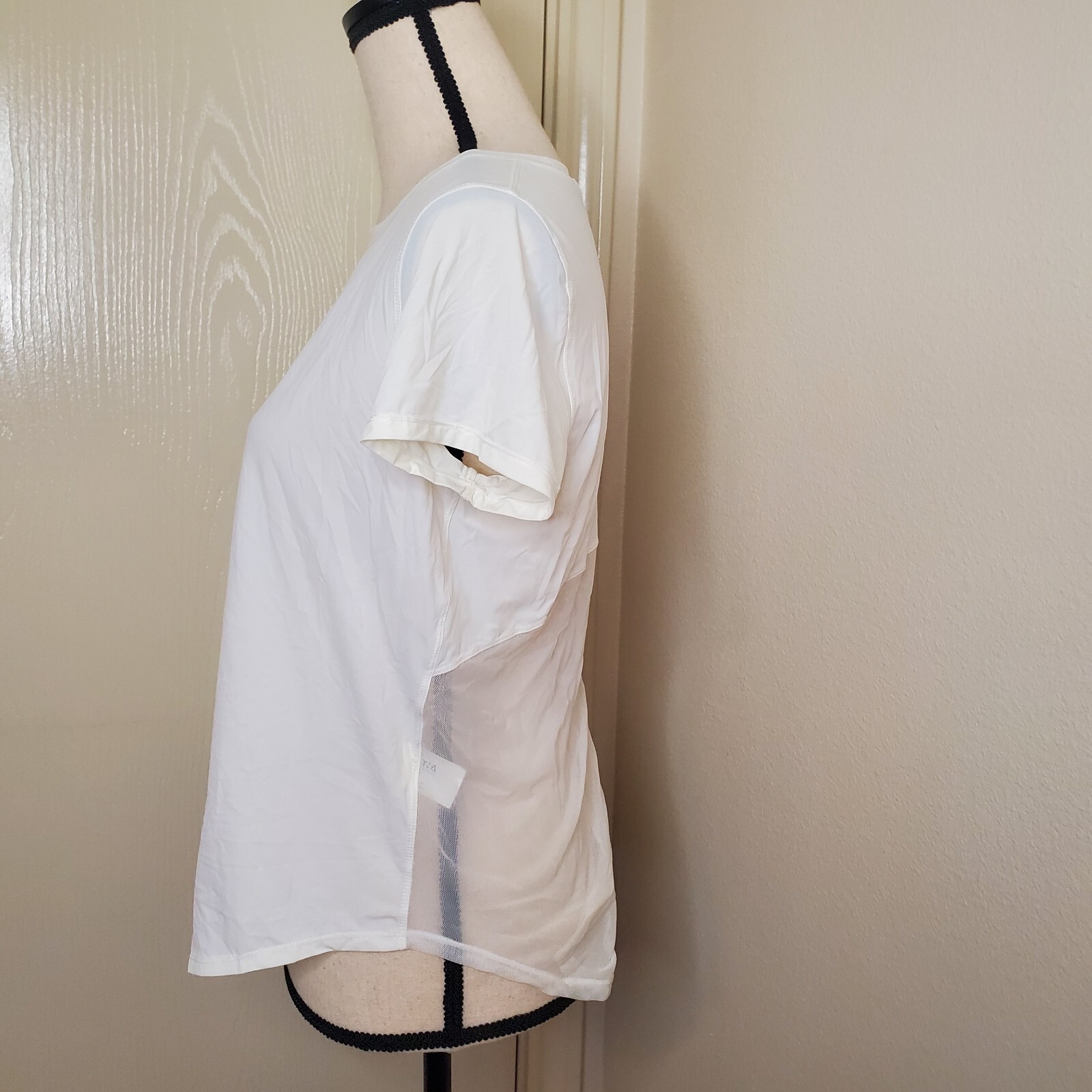 Zyia Active Womens White Panel Split Back Mesh To… - image 3