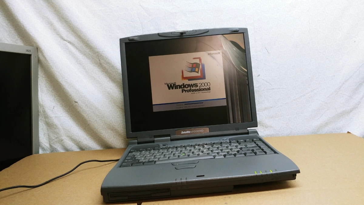 Vintage Toshiba Satellite 4100XDVD Laptop P2 @ 400 MHz 14" LCD Screen Win  2000 | eBay