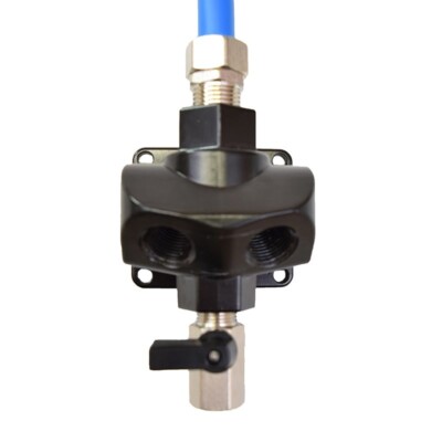 MAXLINE 1/2  TUBING INLET X 2 OF 1/2  FEMALE NPT OUTLETS CONNECTOR KIT M8200