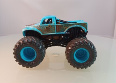 Hot Wheels Monster Jam Whiplash w/Blue Rims and Mud HTF - 1