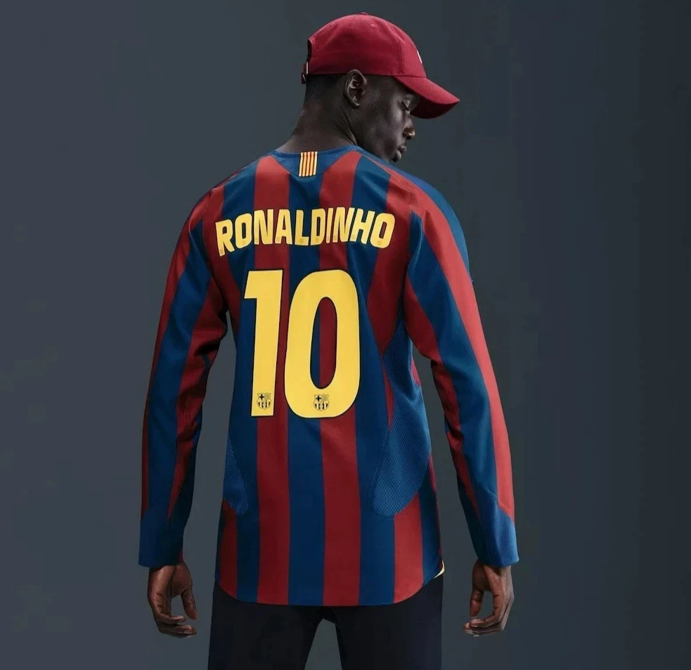 Nike FC Barcelona Ronaldinho 2005-06 Reissue Jersey HQ1462-471