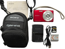 SONY CYBERSHOT W620 14.1 MP DIGITAL CAMERA BUNDLE CHARGER MEMORY CARD CASE