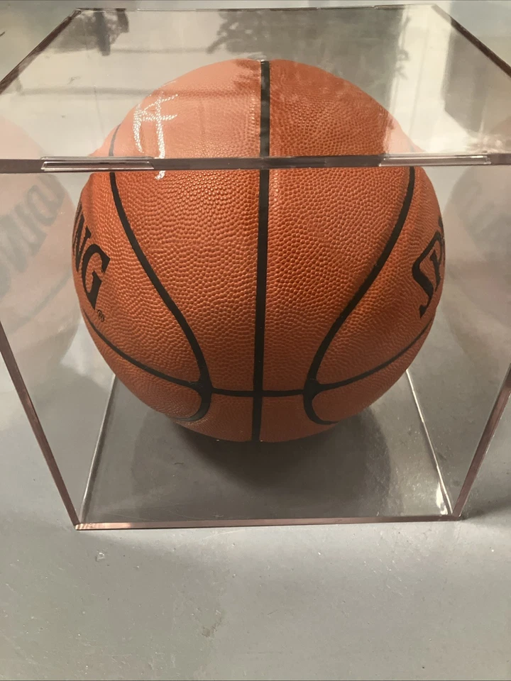 Baloncesto autografiado firmado por Isiah Thomas de los Detroit Pistons en tinta gris con estuche Foto 3 de 4