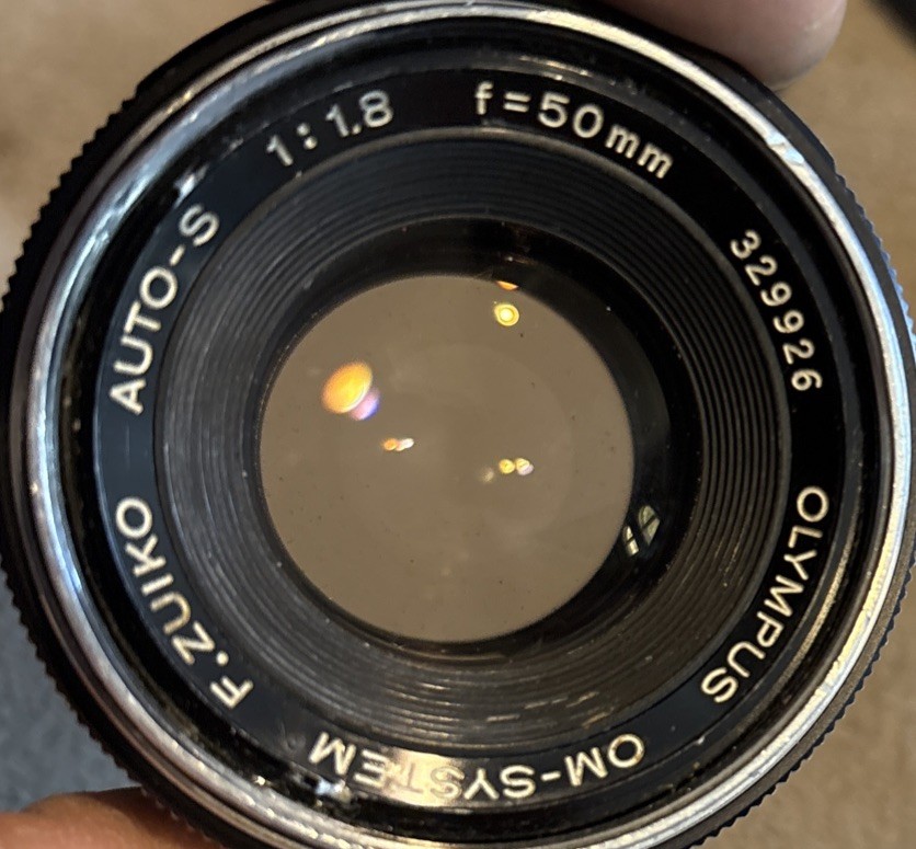 Olympus 50mm f/1.8 MF Lens OM-System F.Zuiko OM1 OM2 OM4 w/Caps