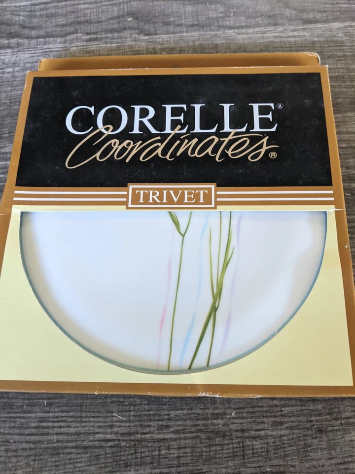 CORELLE COORDINATES RARE SHADOW IRIS 8 INCH FOOTED TRIVET NEW FREE USA SHIPPING - Image 2 of 4
