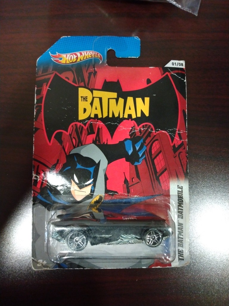 HOT WHEELS The Batman Batmobile  2011  01 Of 08