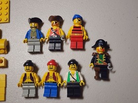 LEGO Pirates 6290 - Pirate Battle Ship Red Beard Runner Reissue - INCOMPLETE SET