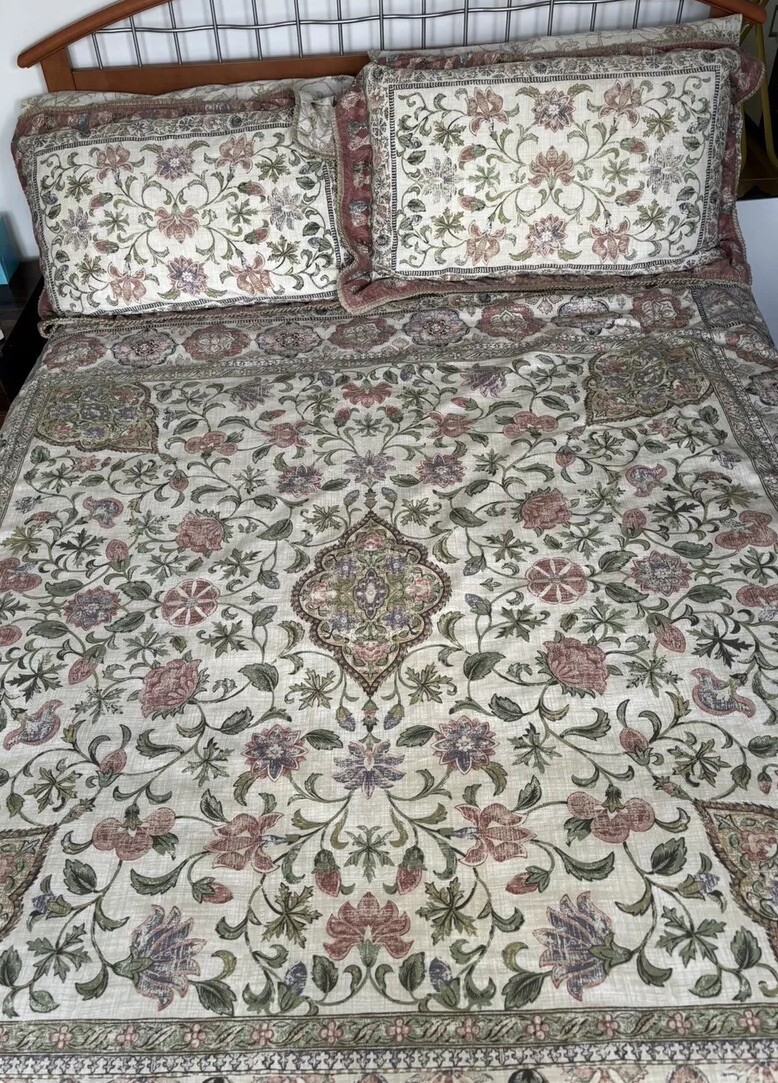 Dorma Vintage V&A Kalamkari Reversible Double Duvet Set + Four