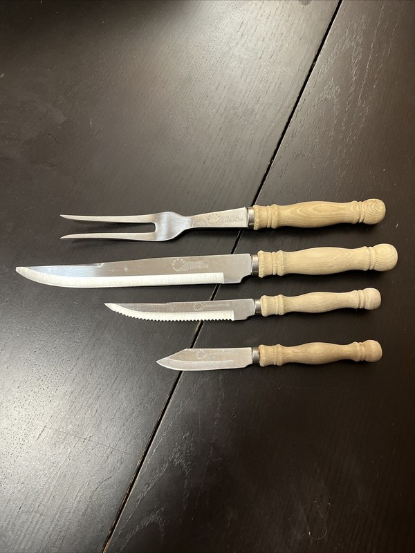 Colonial Bennington 4 Piece Gourmet Knives and Fork Set