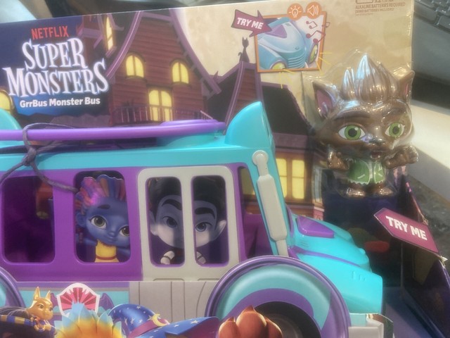 super monsters grr bus