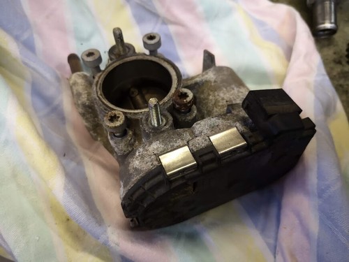 Opel Corsa Astra Meriva Agila Tigra Drosselklappe Bosch 0280750044 GM 9157512