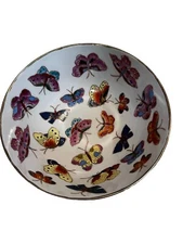 Hand-Painted Butterfly Bowl – Vintage Style Porcelain Enamel Decorative Art Bowl