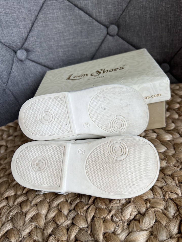 Leon Girls Shoes White Patent Leather Classic T bar EU 24 UK 7 Spanish Designer eBay