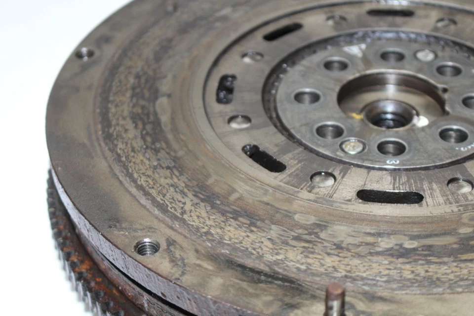 97-99 PORSCHE 986 2.5 MT 5 SPEED DUAL MASS LYK FLYWHEEL Y2896 - Image 4 of 4