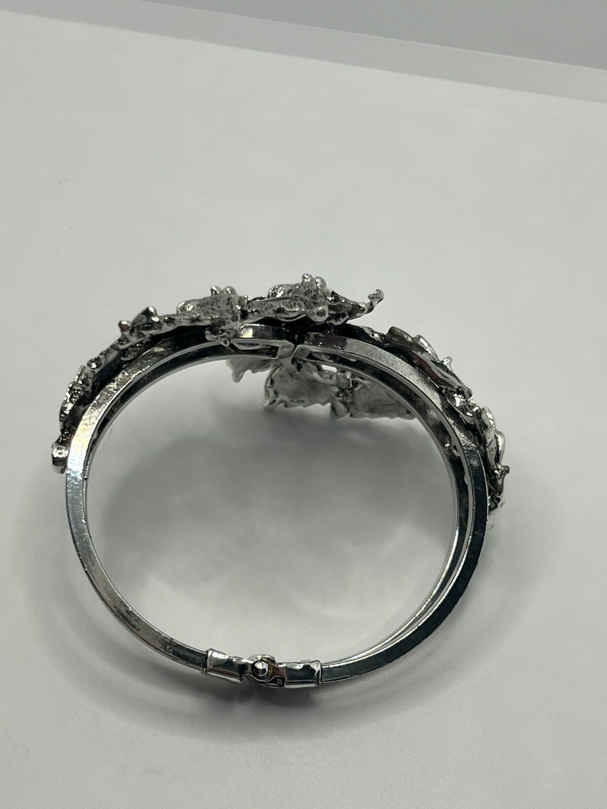 Silver tone leaf cluster clamper statement bracel… - image 4