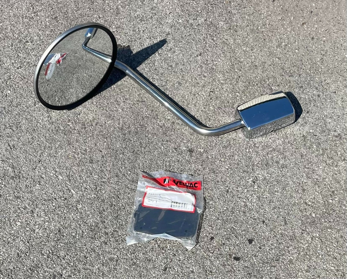 VEL713754 / VEL 713754 Genuine Velvac / Freightliner Door Mirror