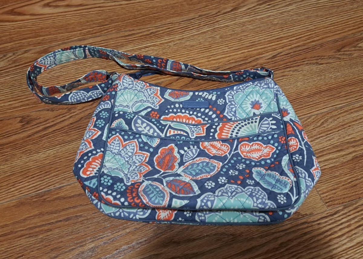 Vera Bradley Carryall Crossbody/Shoulder Bag Purse in Nomadic Floral eBay