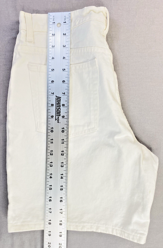 Vintage 1990’s Levis 951, Relaxed Fit Jean Short, Deadstock NWT, Size 12 Regular - Picture 5 of 16