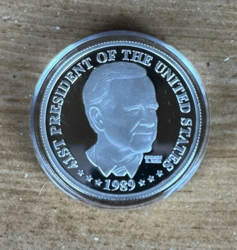 1989/2001 George Bush Dad/Son 1 oz Proof .999 Silver Round