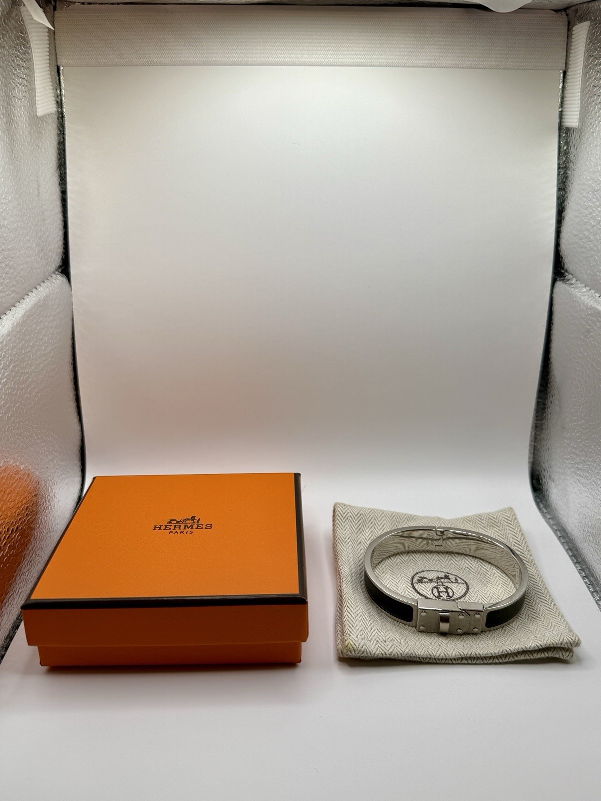 Hermès Kelly Men Bracelet in Leather and Palladium