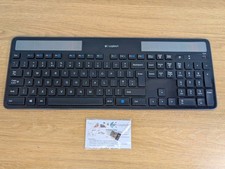 Logitech K750 UK QWERTY Tastiera Solare Wireless, 2.4GHz + NUOVO Ricevitore Unificante.
