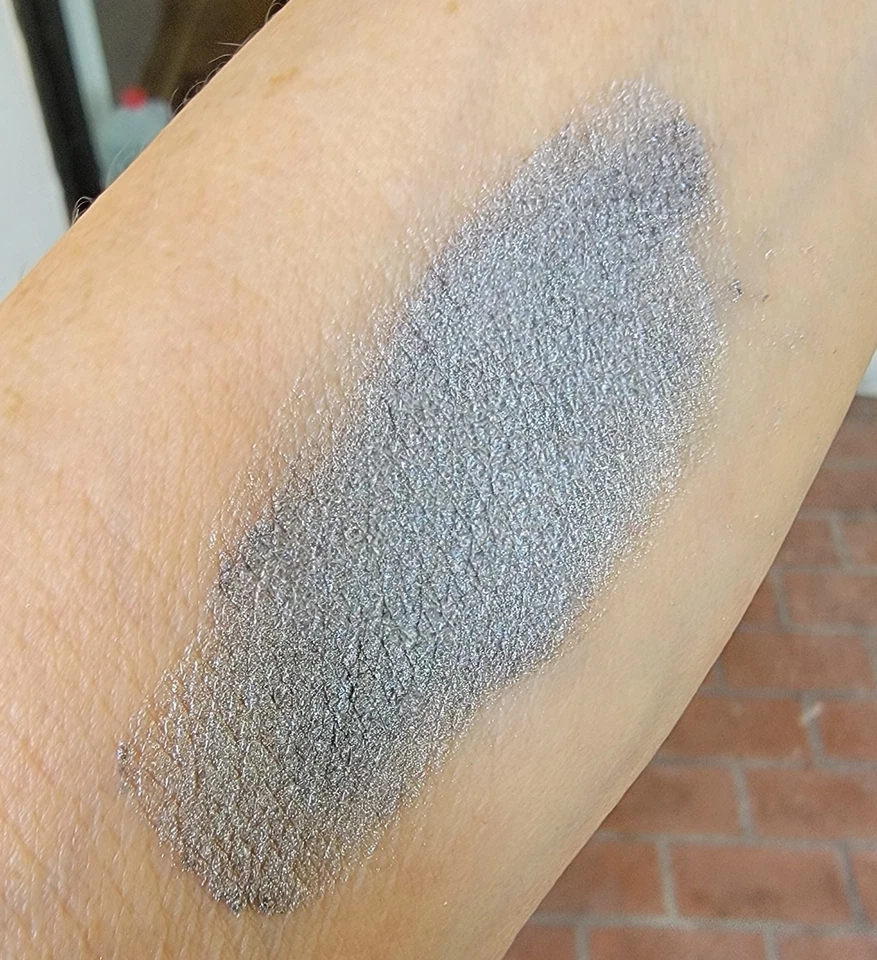 PURE ESSENTIALS BARE EYE SHADOW MINERALS - ANTIQUE SILVER- 10G Sifter Jar - Image 2 of 4