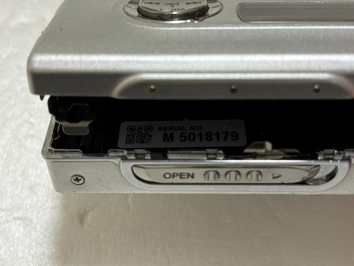 Sony MZ-N920 Silver Net MD Walkman Portable Minidisc Player