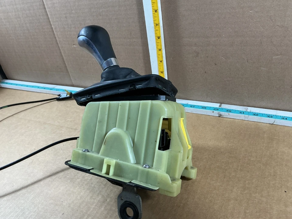 Conjunto de palanca de cambios de transmisión automática Mercedes-Benz C250 2008-2014 OEM Foto 4 de 4