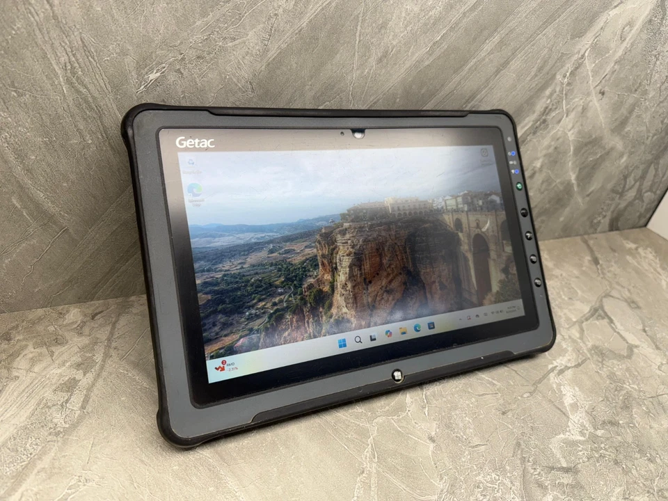 GETAC F110 G4 Rugged Tablet i5-7200U 2.50GHZ 256GB SSD 8GB RAM | Win 11 PRO - Image 2 of 4