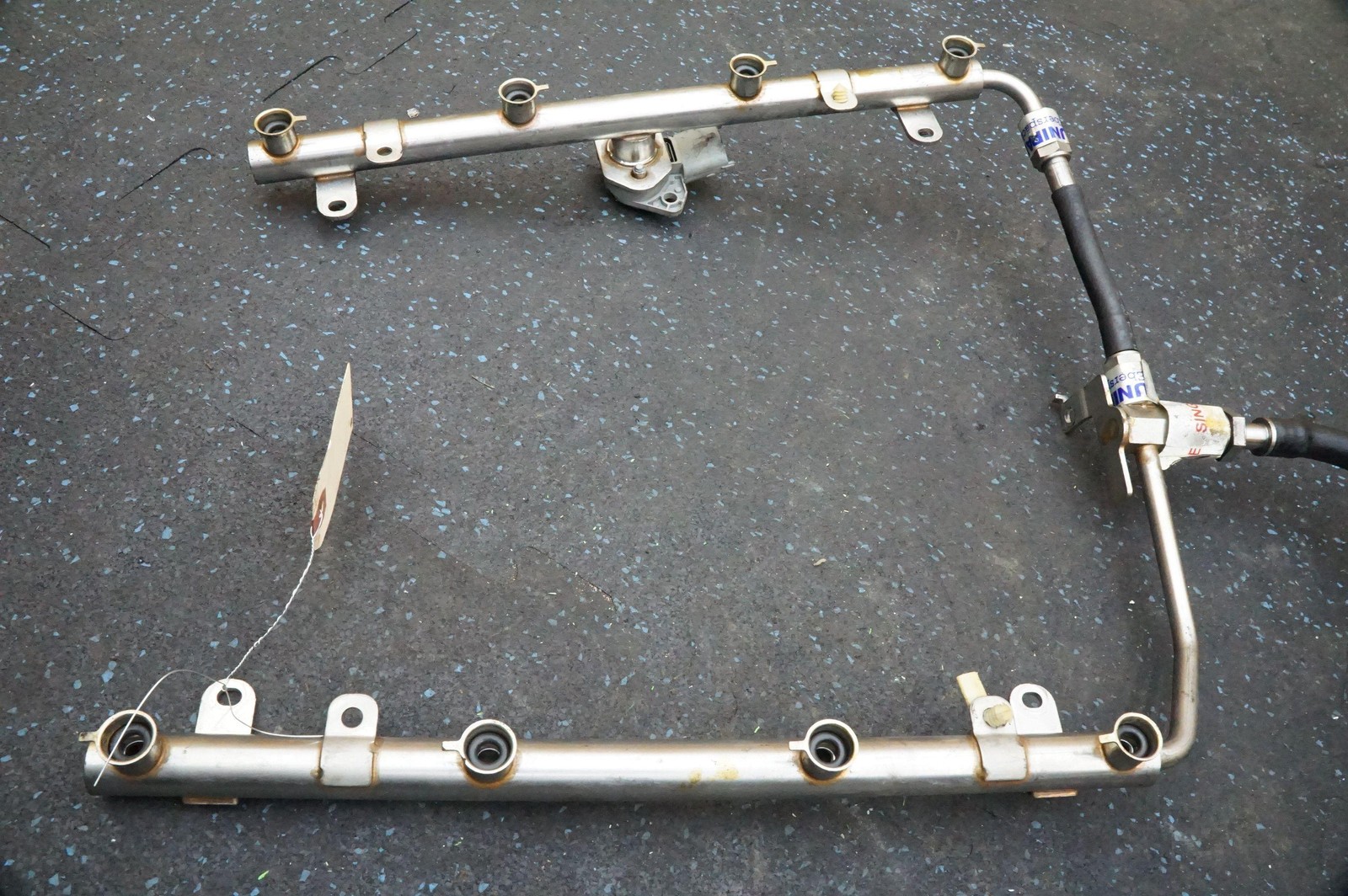 Gas Fuel Injector Rail Left Right Assembly 00420401-2 11K0210CP McLaren 650S
