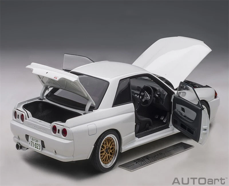 1/18 AUTOart NISSAN Skyline GT-R32 WANGAN MIDNIGHT Reina
