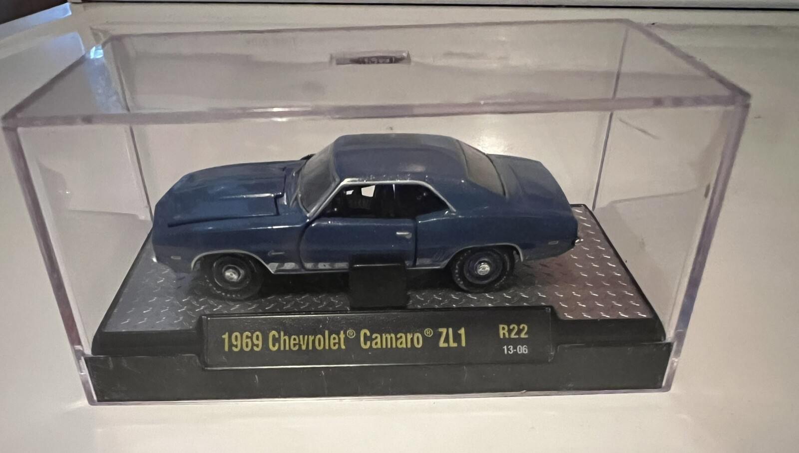 M2 MACHINES 1969 Chevrolet Camaro ZL-1 DETROIT MUSCLE 1/64 R22 BLUE 1 of 5000