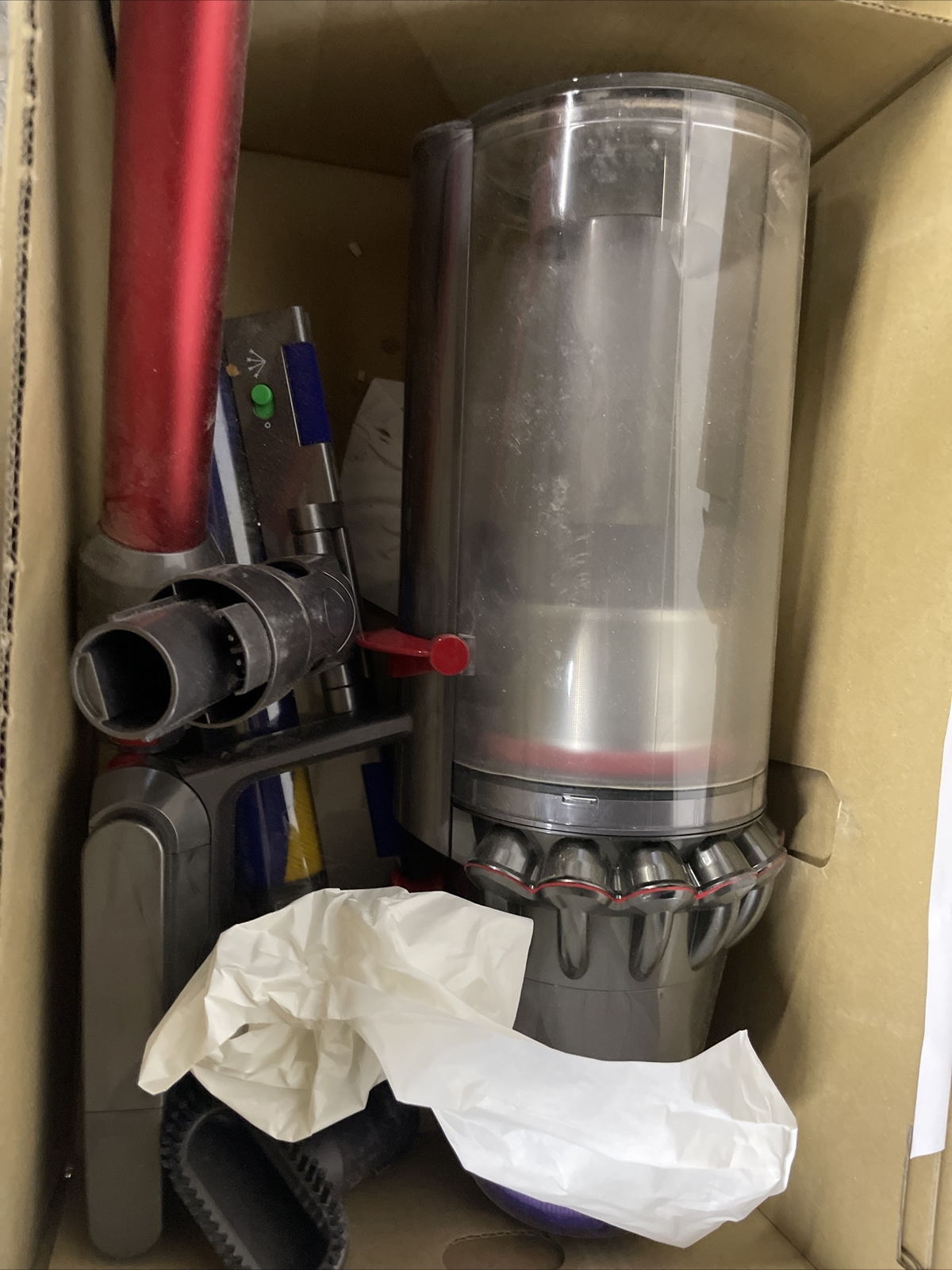 DYSON V11 OUTSIZE + CORDLESS VACUUM CLEANER RED AND NICKEL 885609019291