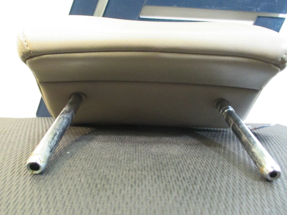 Infiniti I35 2002 4 puertas VQ35 pasajero trasero derecho cuero reposacabezas (tan-p) Foto 4 de 4