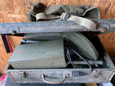 米軍　実物　SIGNAL SMOKE CASE ②送料無料 米軍実物 Insight Technology Sig Sauer P228 P229 レイル