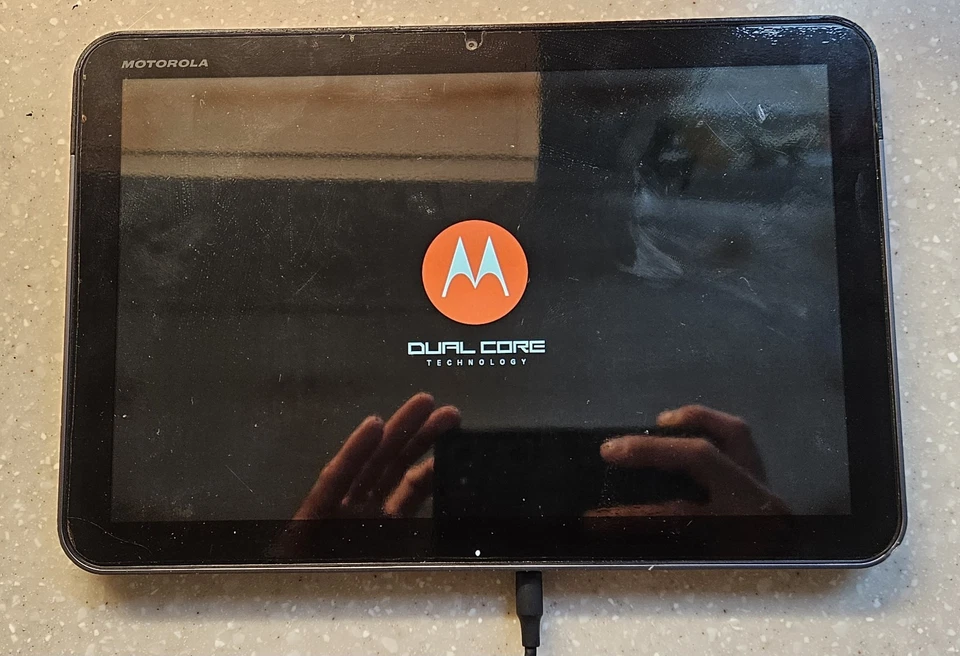 Motorola XOOM Wi-Fi Tablet 32GB 10.1" 1090-T56MT1 - Image 2 of 4