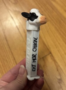 Chik-Fil-A PEZ Dispenser Eat Mor Chikin 2008 Fila Toy Cow Toy