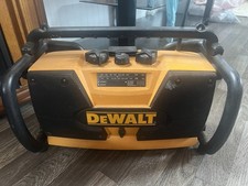 Dewalt DW911 AM/FM Radio, Aux. Input  Battery Charger 9.6-18V Battery Included