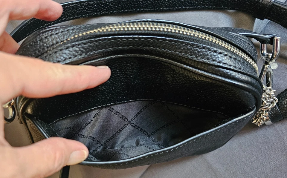 MICHAEL KORS Black Mott Pebbled Leather Convertible Camera Crossbody Belt Bag - Image 4 of 4