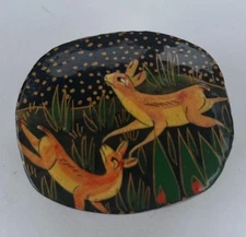 Vintage Signed India Kashmiri Papier Mache Trinket Or Jewelry Box Deer Design