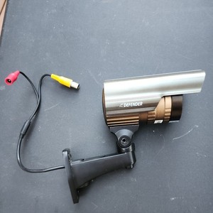 Defender 21006 CCTV Security Camera Outdoor Bullet Camera BNC Tested Works MINT