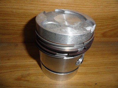 Hanomag D 19 ST/RL 20 R25 piston set 81 mm