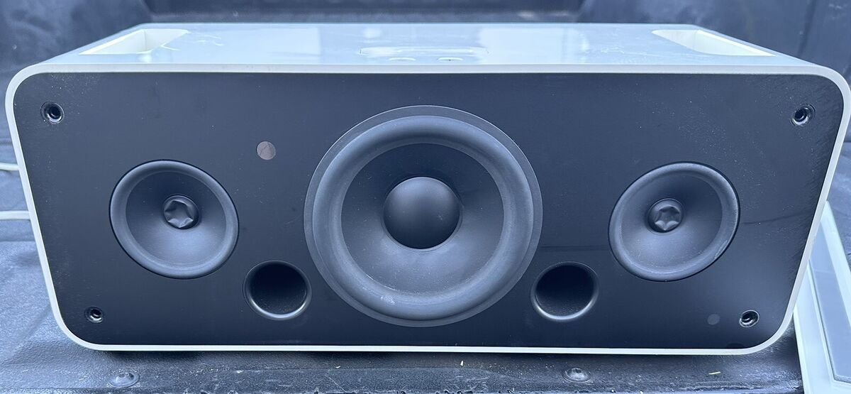 Apple iPod HiFi Speaker A1121 - For Parts/repair No Remote Apple iPod HiFi Speaker A1121 - For Parts/repair No Remote